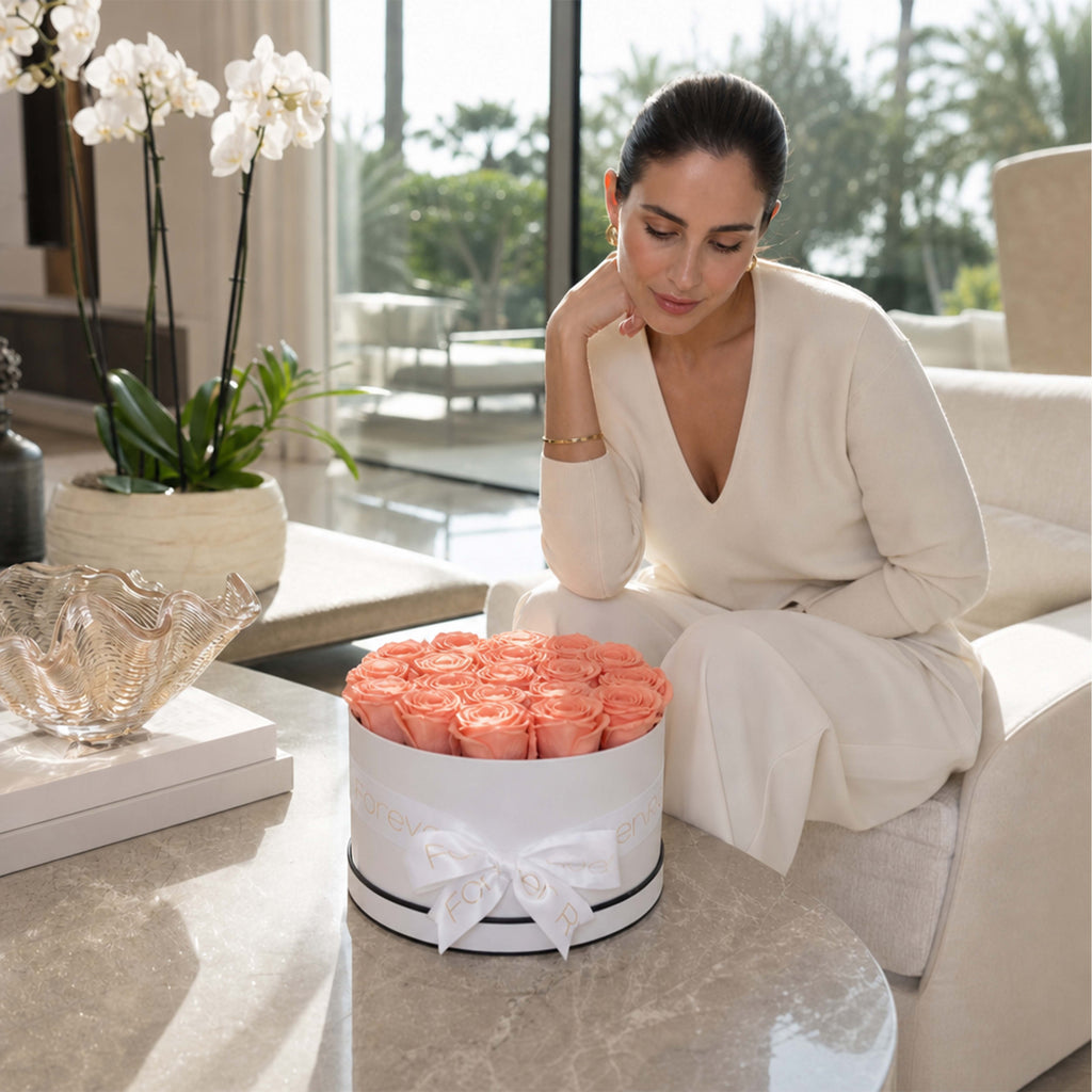 White Box · 21 Peach Eternal Roses