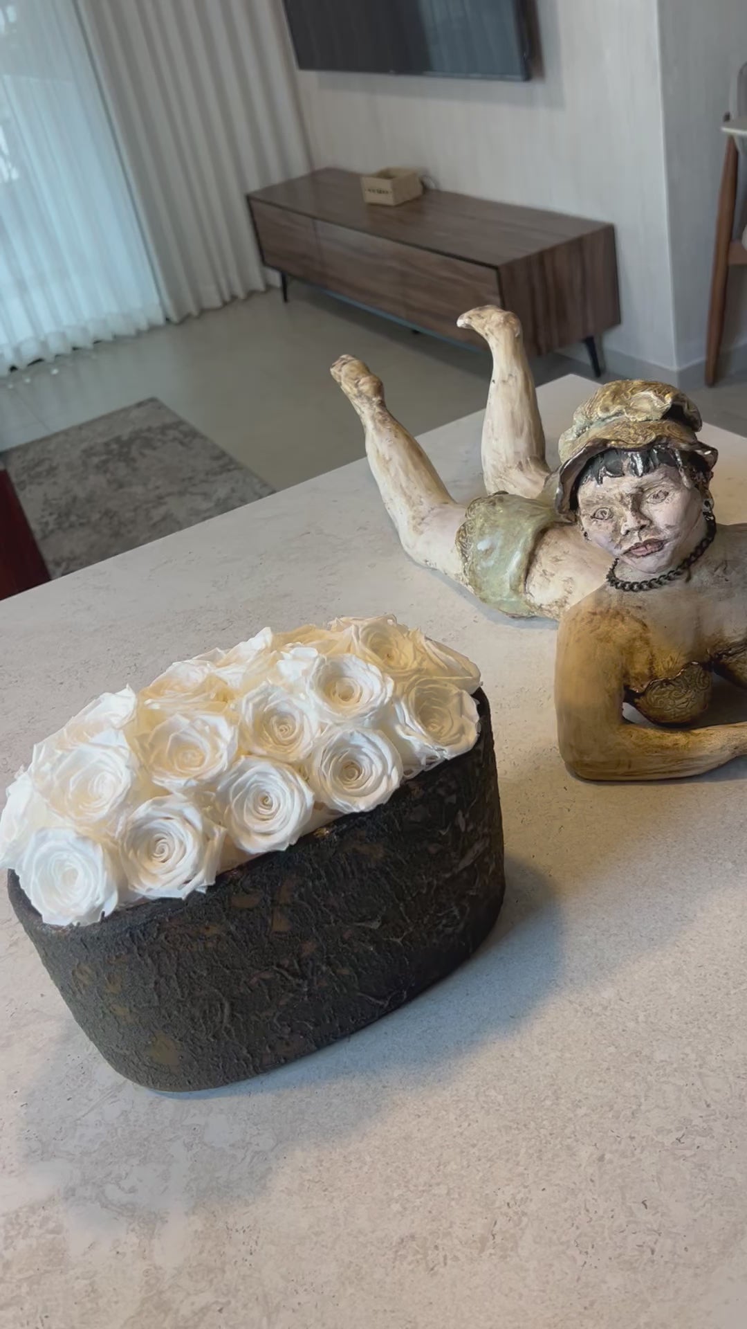 Ceramic Vase · 21 White Eternal Roses